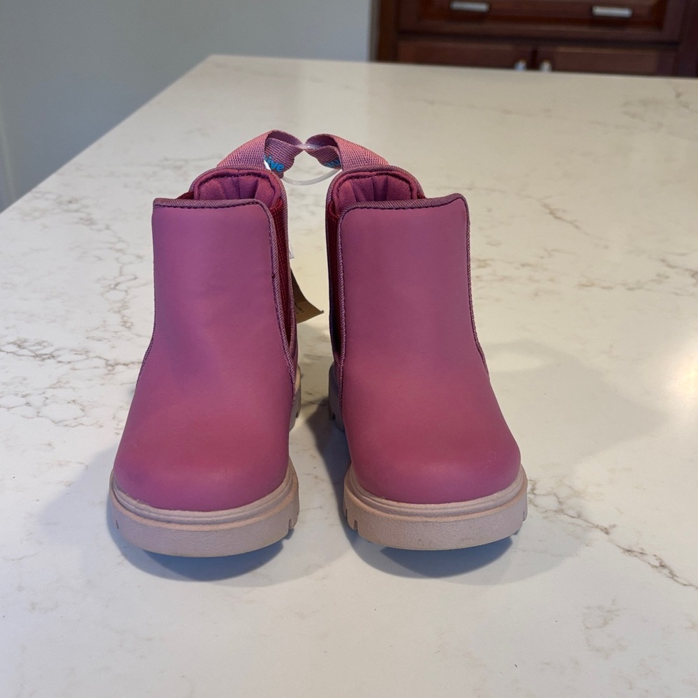 Native Kensington Treklite Pink Chelsea Boots Toddler 6 NWT
